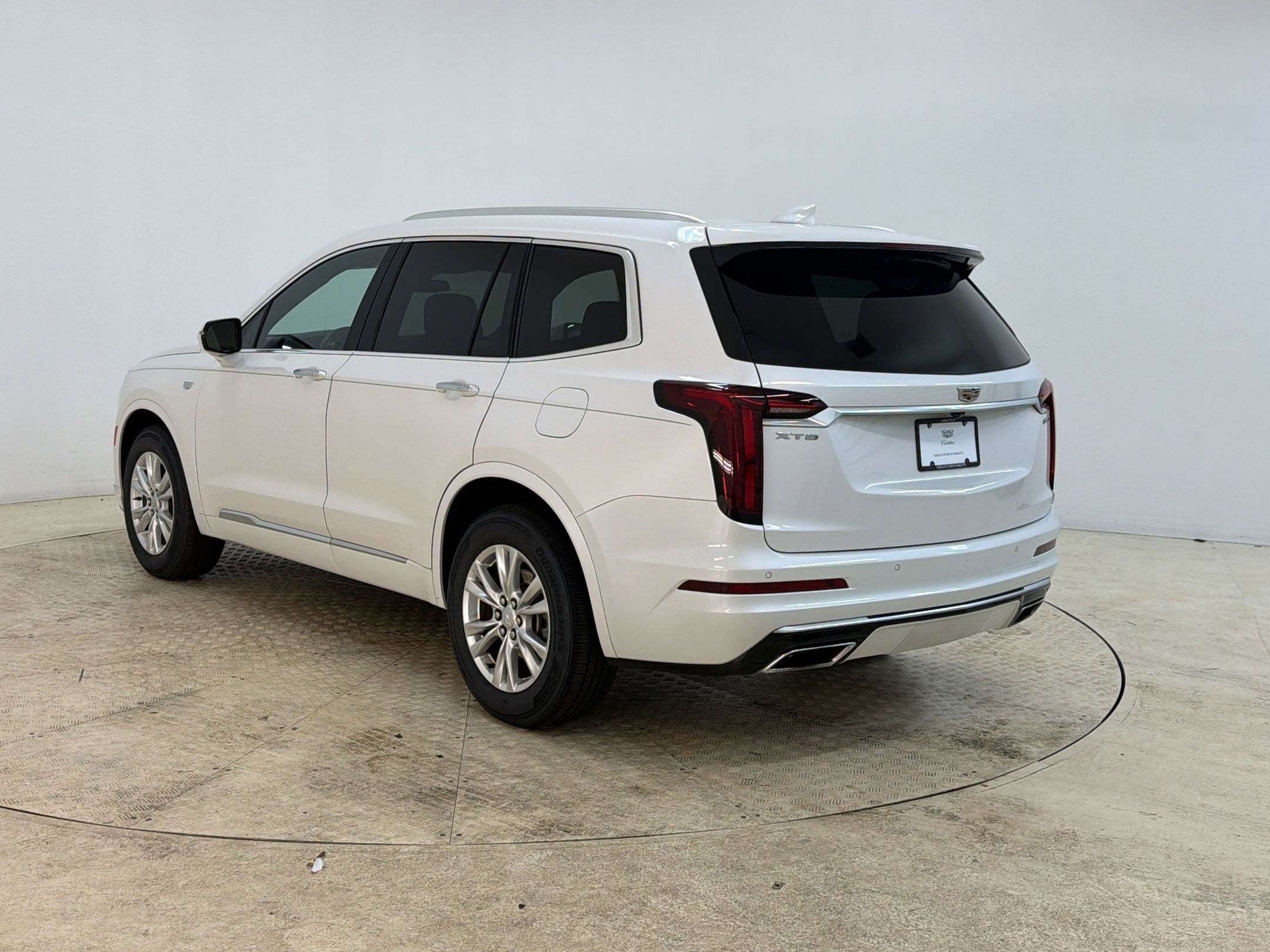 XT6 Luxury SUV