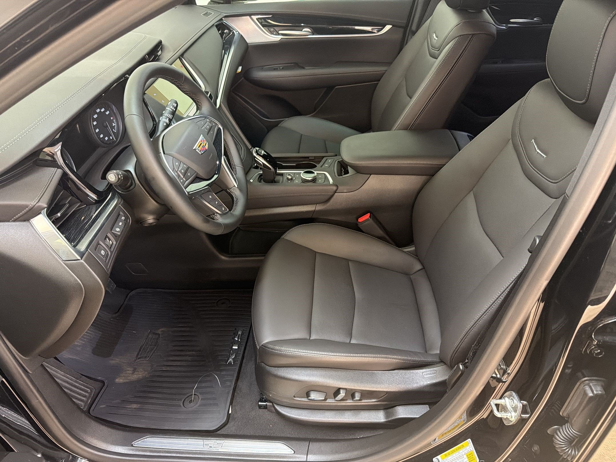 2026 Cadillac XT5 Premium Luxury - Photo 5