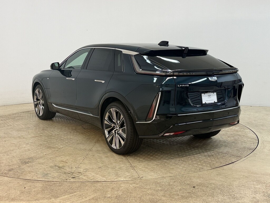 New 2027 CADILLAC LYRIQ Signature Luxury SUV