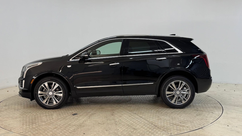 New 2025 CADILLAC XT5 Premium Luxury SUV