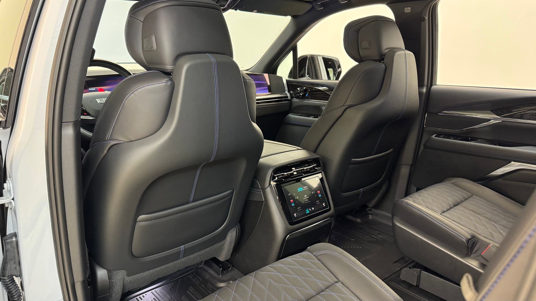 2026 Cadillac Escalade IQ Sport - Photo 32
