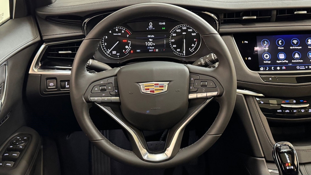 New 2025 CADILLAC XT6 Luxury SUV