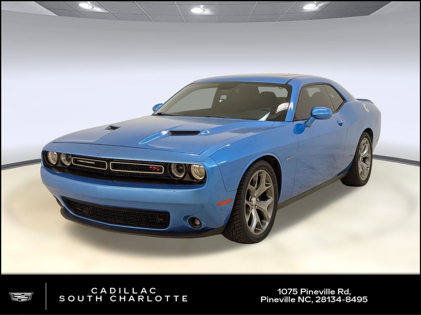 2015 Dodge Challenger R/T's photo