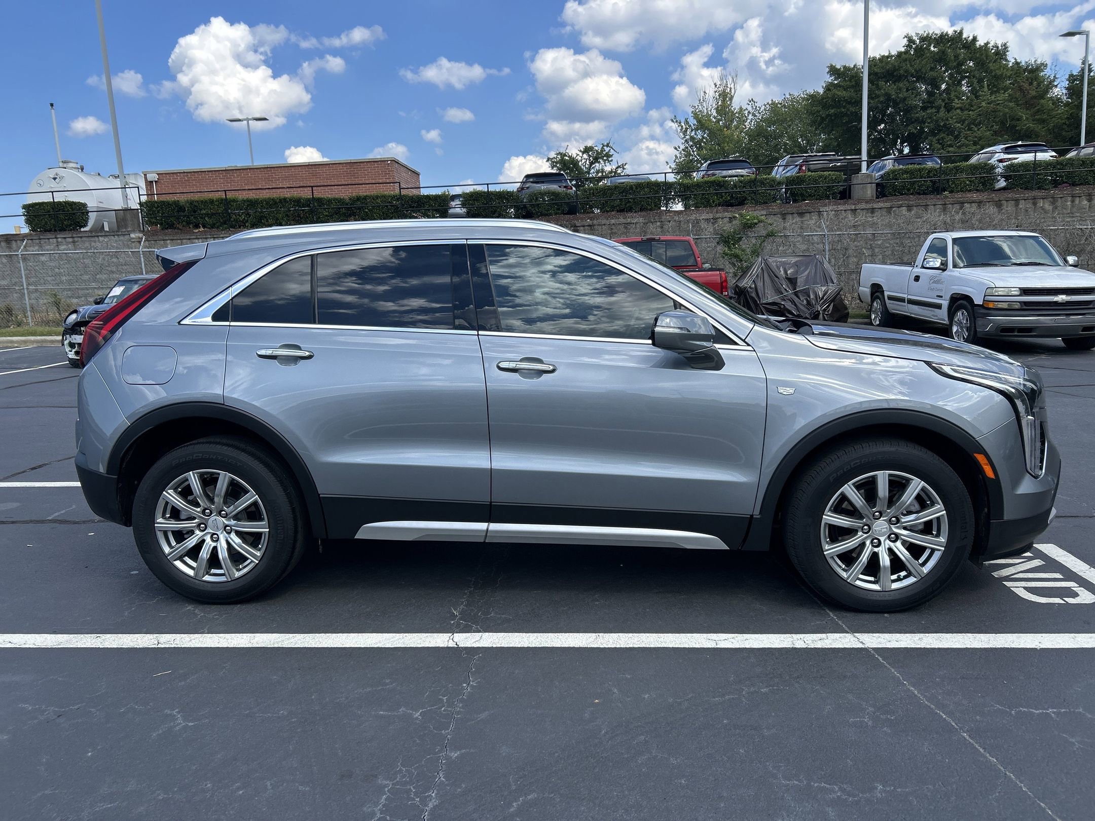 2023 Cadillac XT4 Premium Luxury photo 4