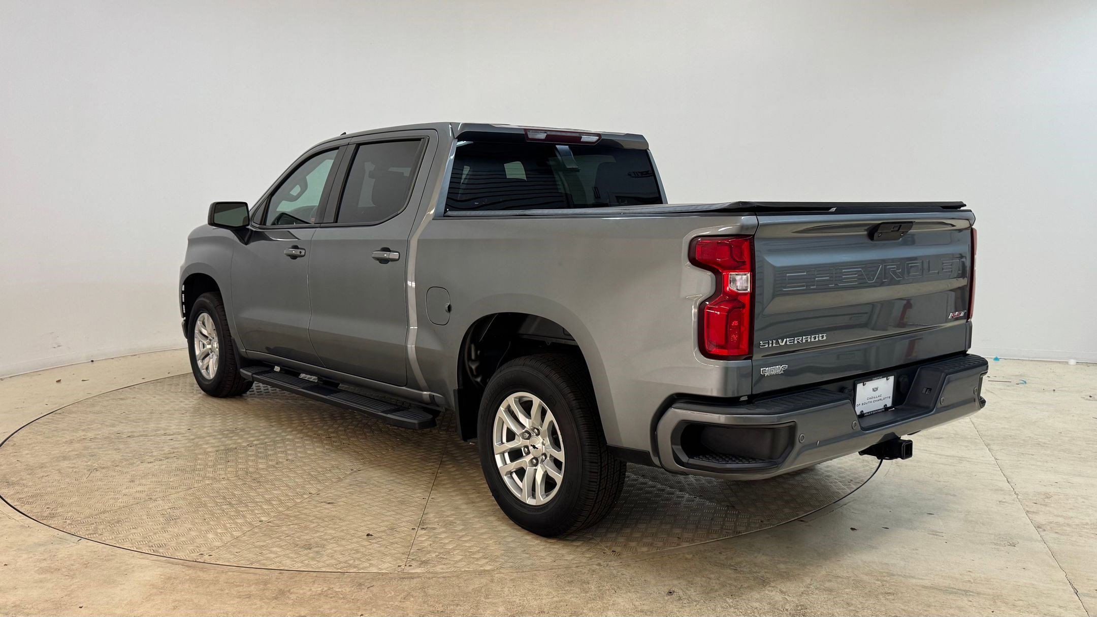 2019 Chevrolet Silverado 1500 RST photo 3