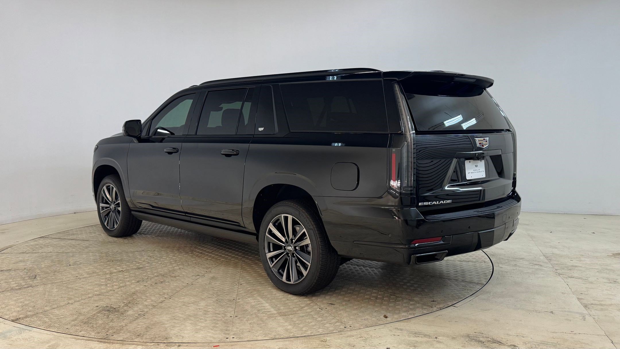 2025 Cadillac Escalade ESV Sport photo 3