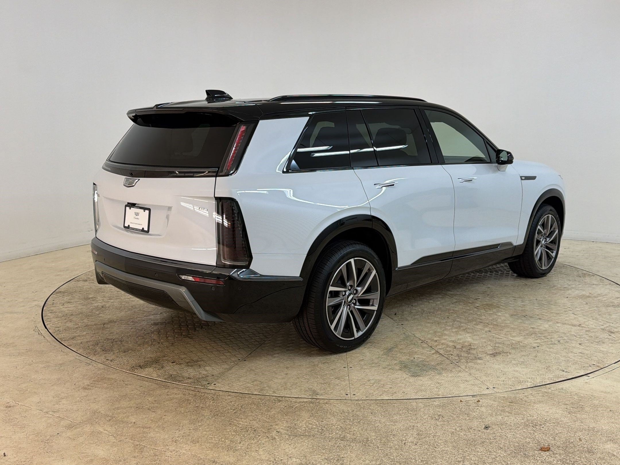 2027 Cadillac VISTIQ Sport - Photo 9