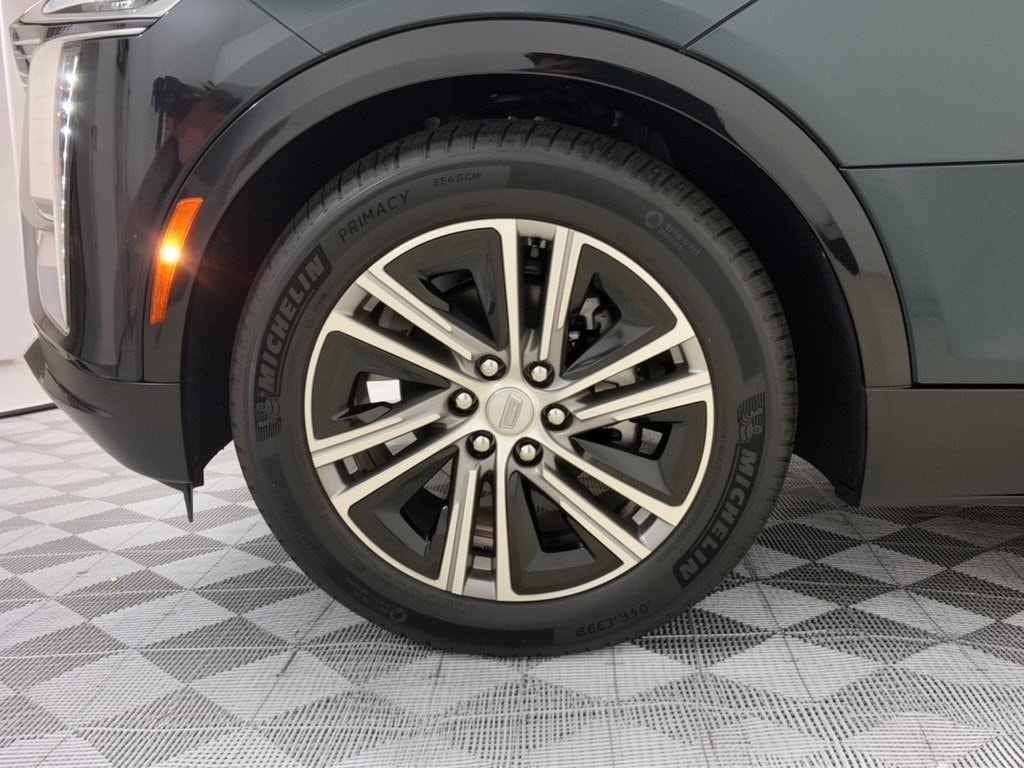 2027 Cadillac LYRIQ Luxury - Photo 13