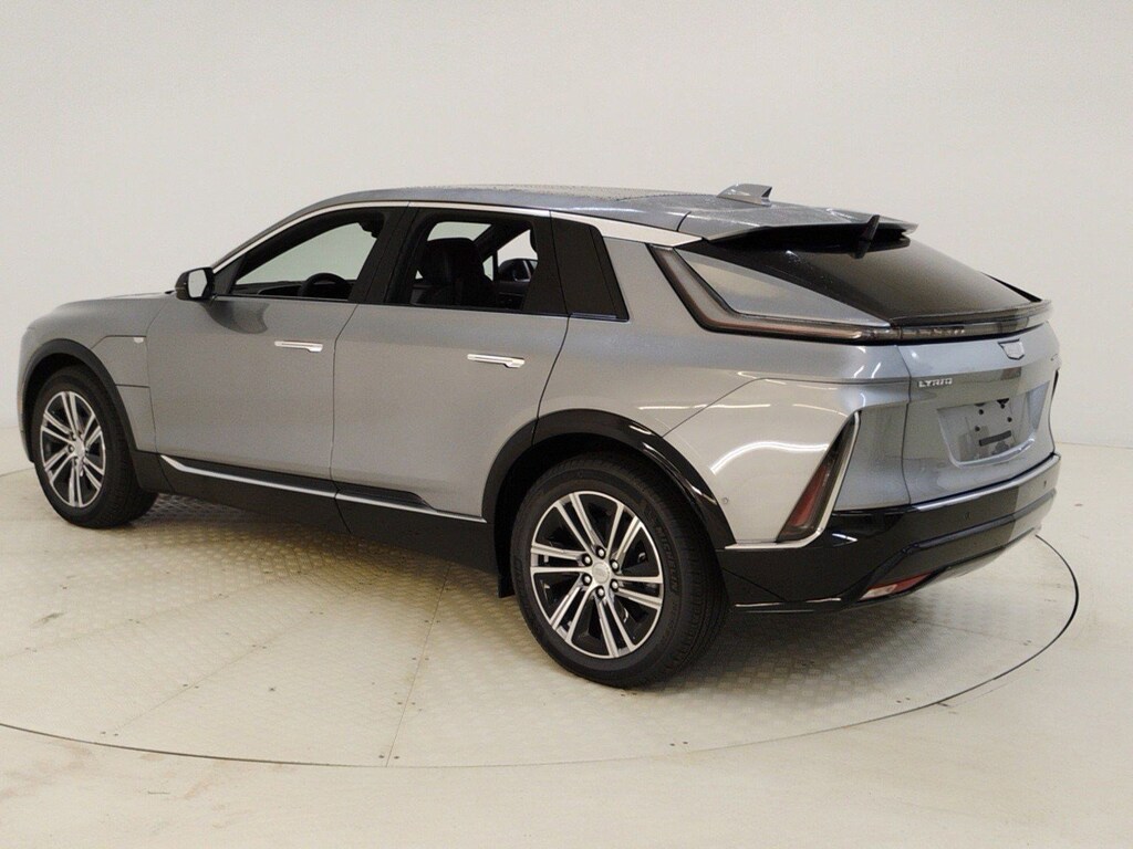 New 2025 CADILLAC LYRIQ Luxury 1 SUV