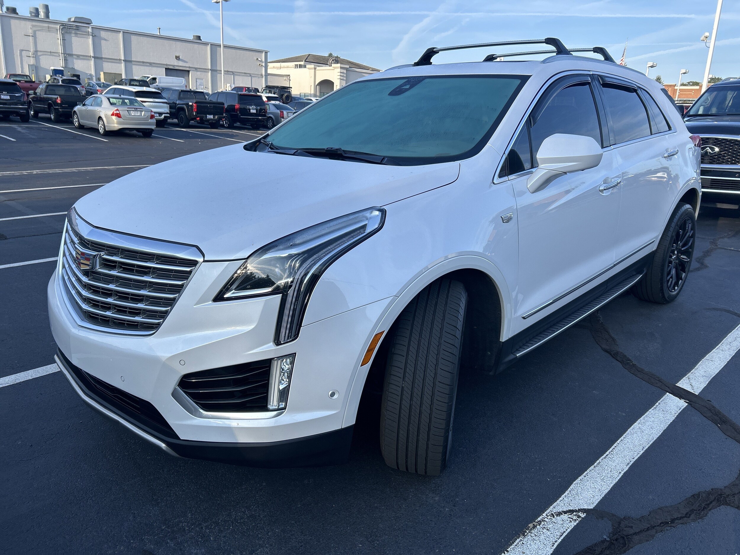 2017 Cadillac XT5 Platinum photo 3