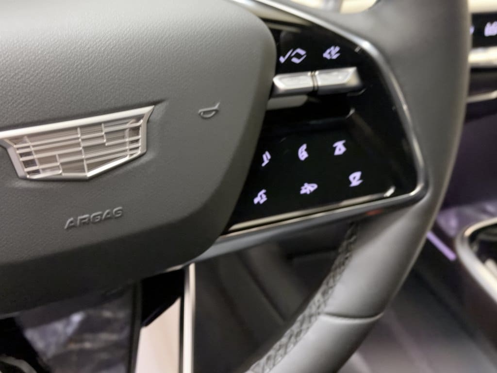 2027 Cadillac LYRIQ Luxury - Photo 19