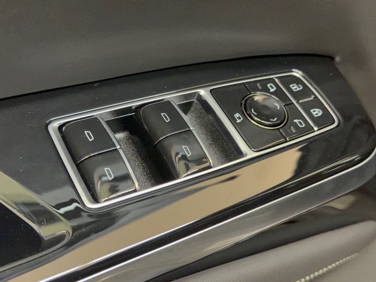 2026 Cadillac Escalade Platinum Sport - Photo 15