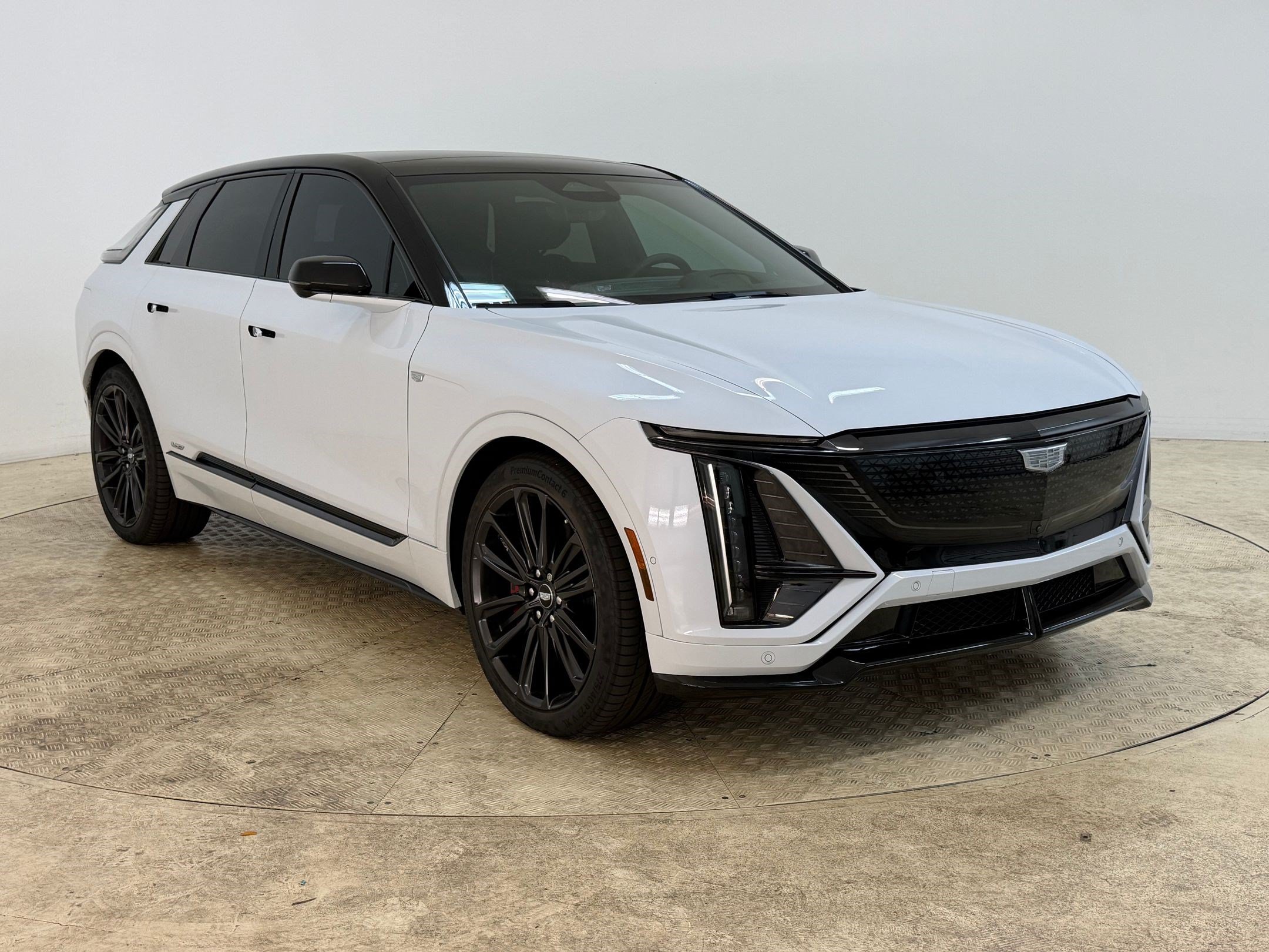 2026 Cadillac LYRIQ V Premium - Photo 7