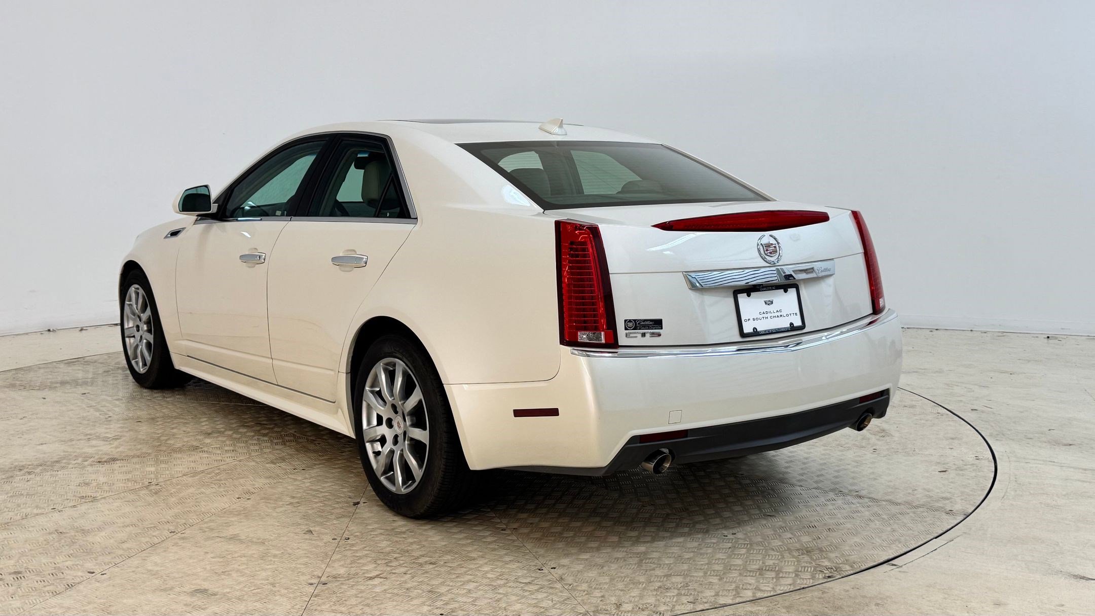 2012 Cadillac CTS Luxury photo 2