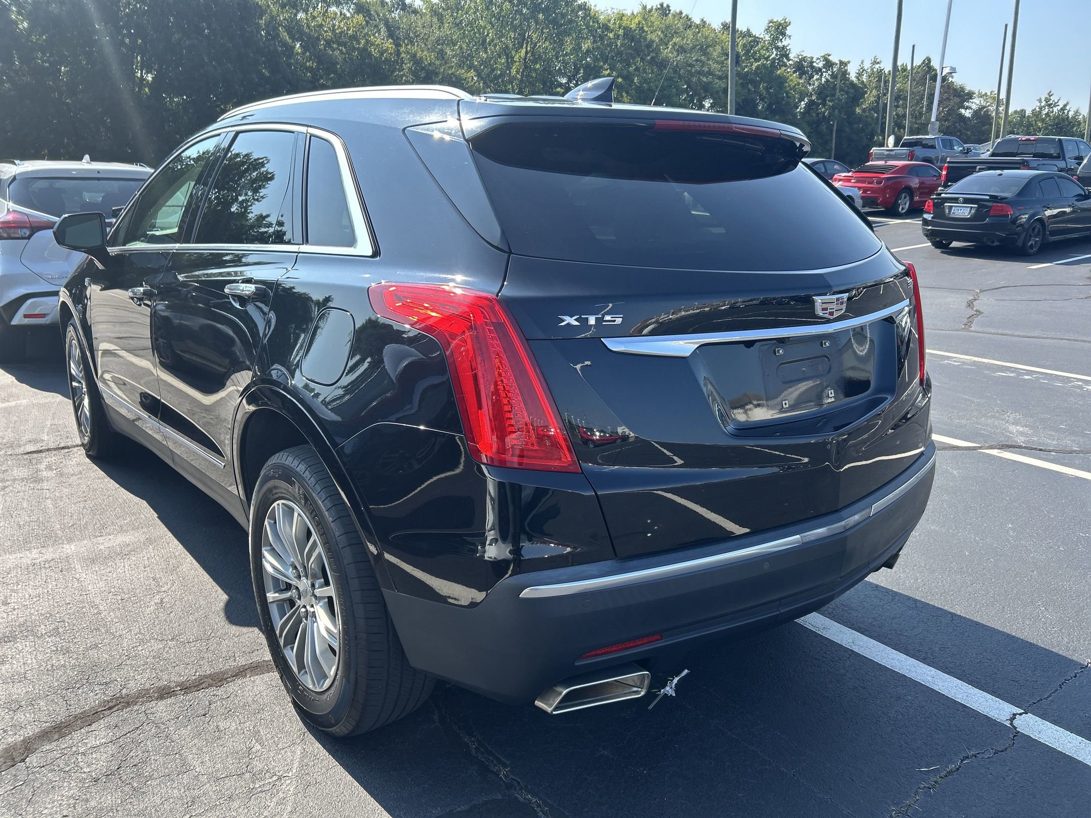 Used 2017 Cadillac XT5 Luxury with VIN 1GYKNBRS3HZ298670 for sale in Pineville, NC