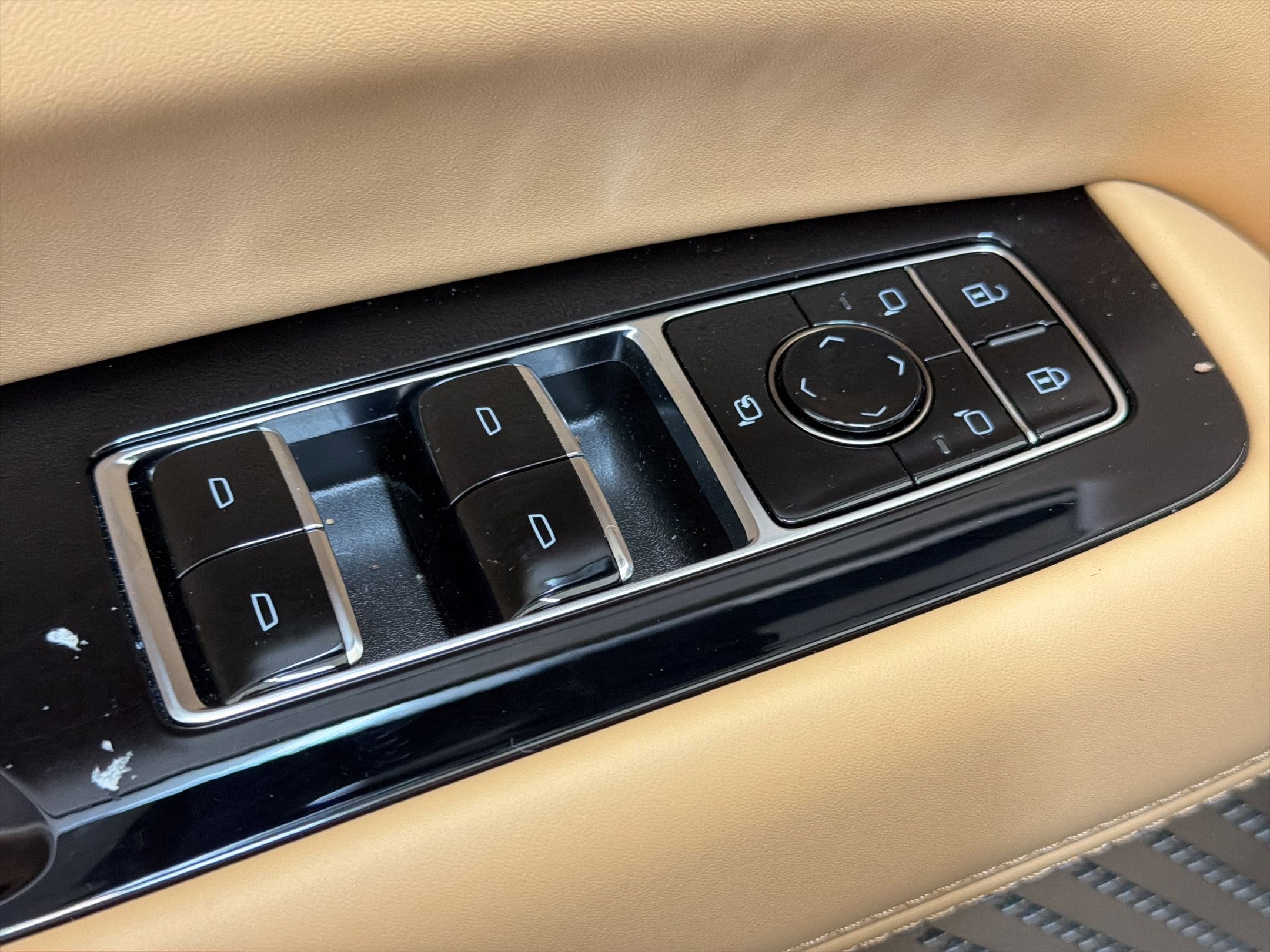 2025 Cadillac Escalade IQ Luxury 2 - Photo 18