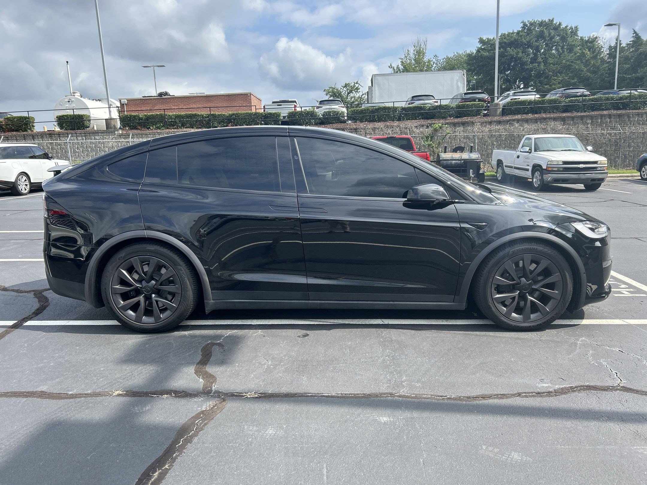 2022 Tesla Model X Long Range photo 4