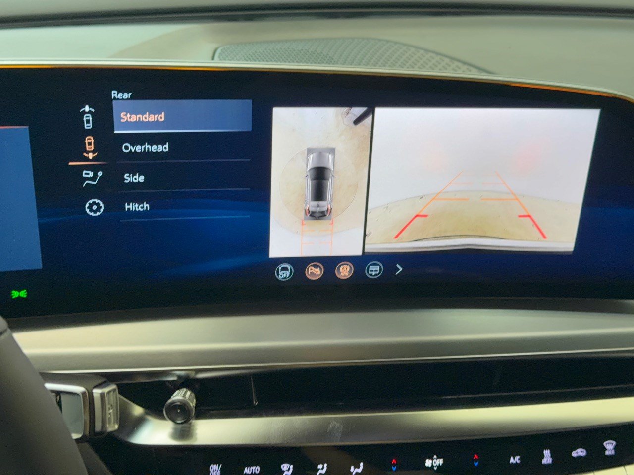 2027 Cadillac LYRIQ Luxury - Photo 24