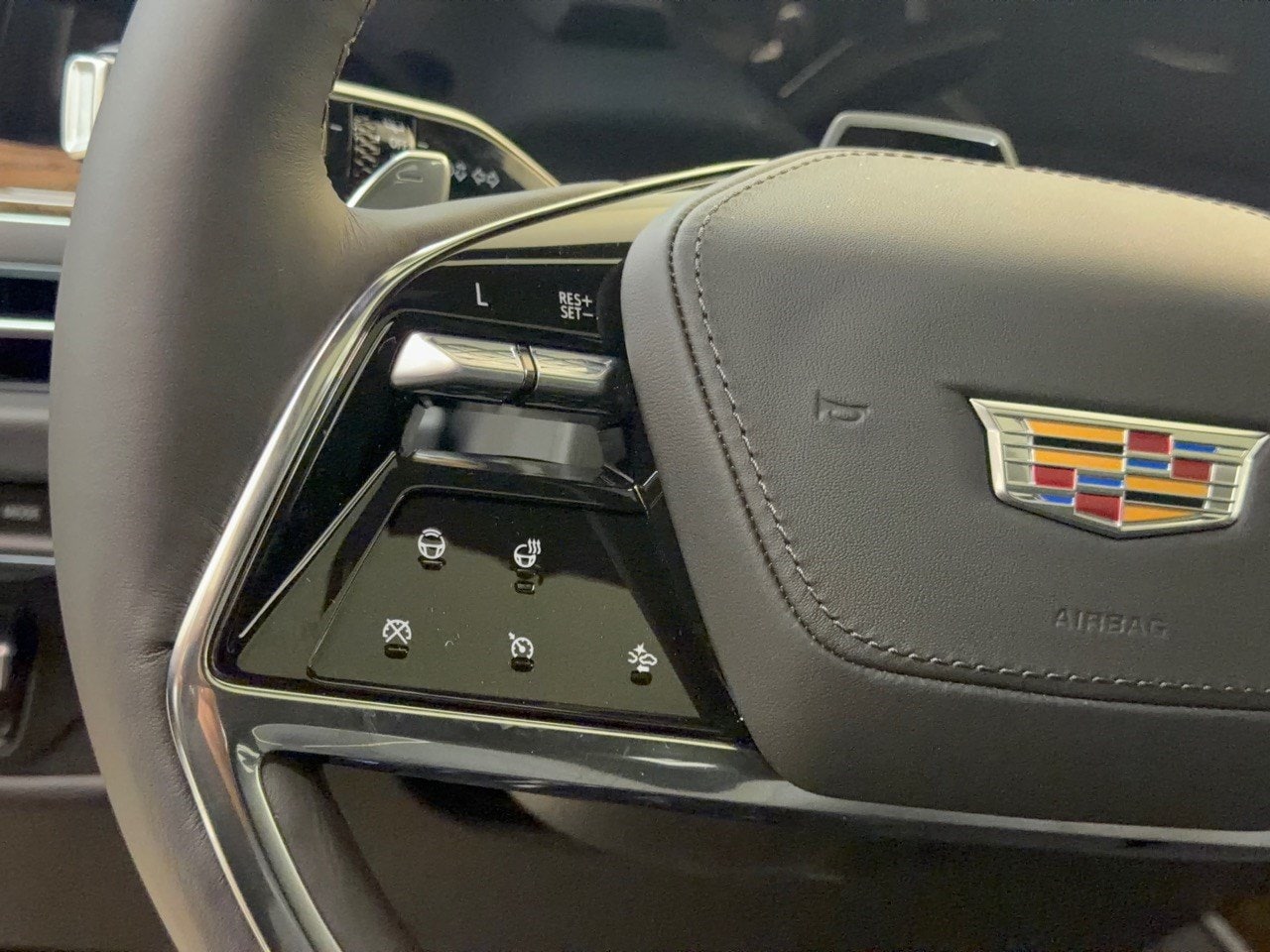 2026 Cadillac Escalade Platinum Sport - Photo 18