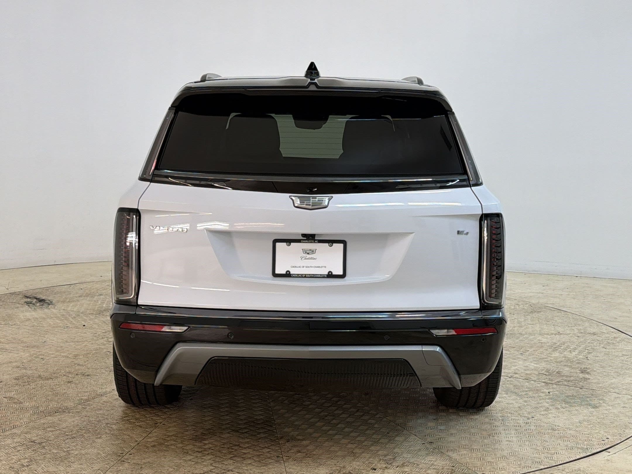 2027 Cadillac VISTIQ Sport - Photo 10