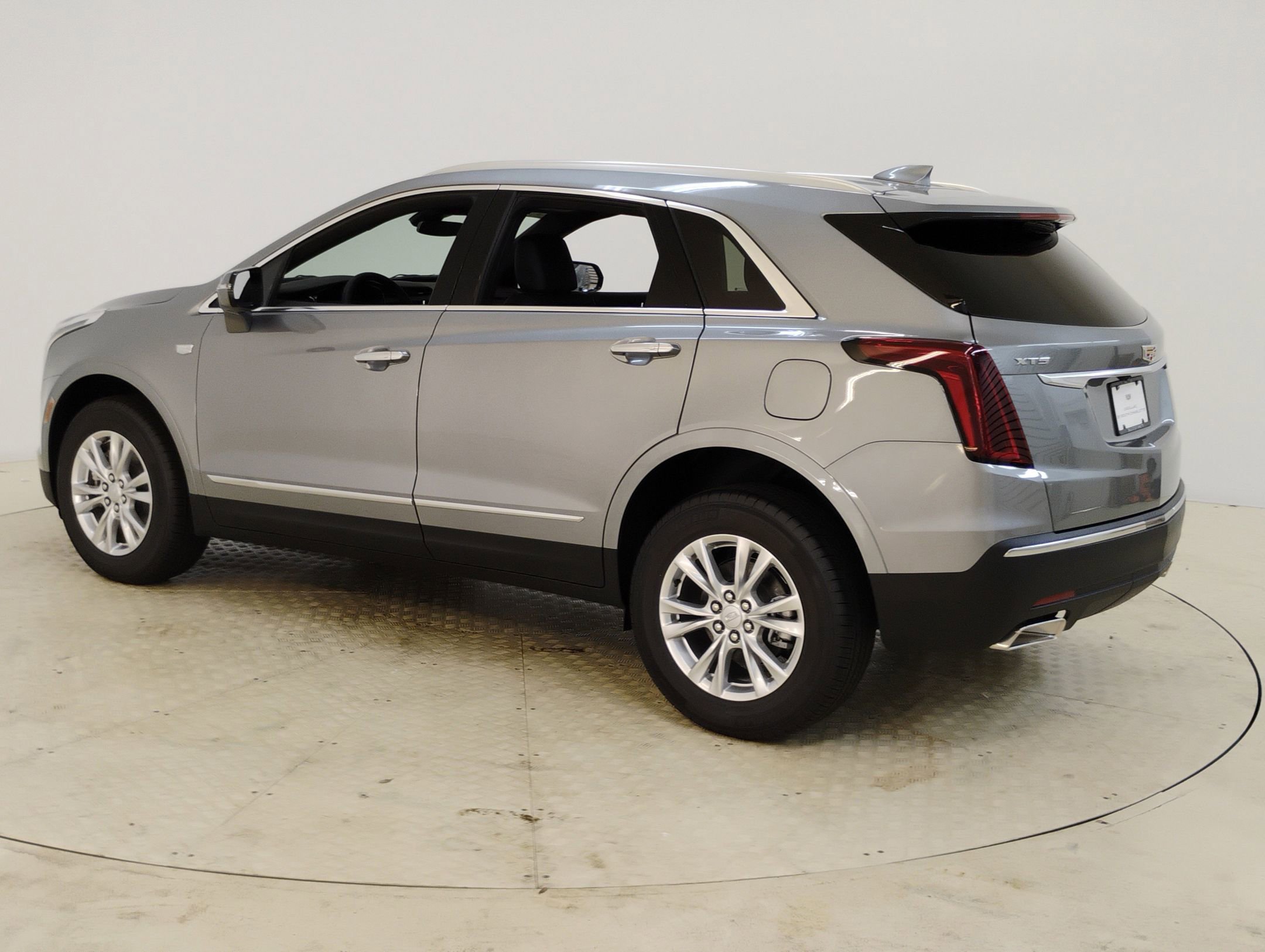 2025 Cadillac XT5 Luxury photo 3