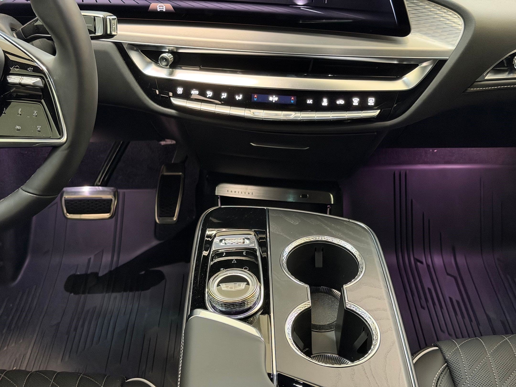 2026 Cadillac LYRIQ V Premium - Photo 16