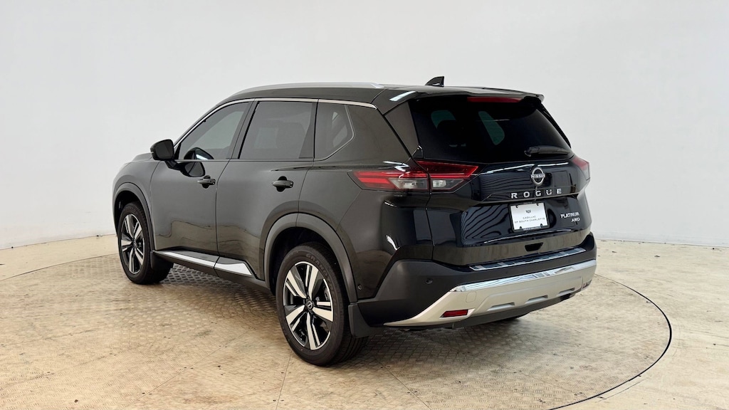 Used 2023 Nissan Rogue Platinum