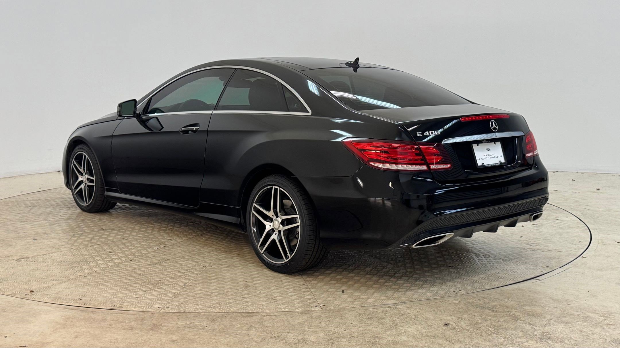 2017 Mercedes Benz E 400 photo 3
