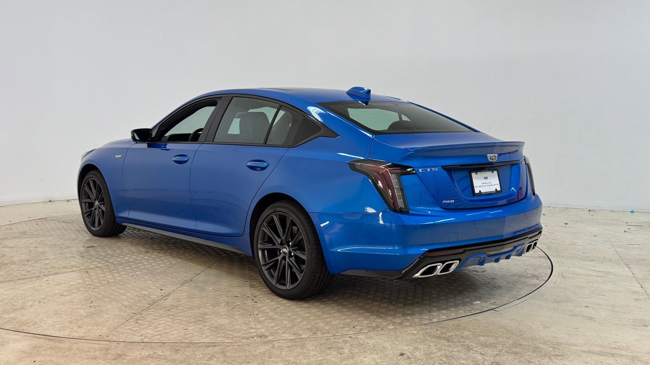 2025 Cadillac CT5 V photo 3