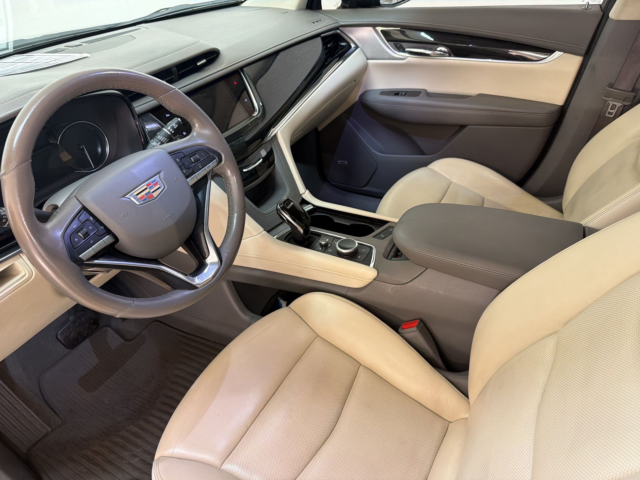 2021 CADILLAC XT6 Premium Luxury SUV