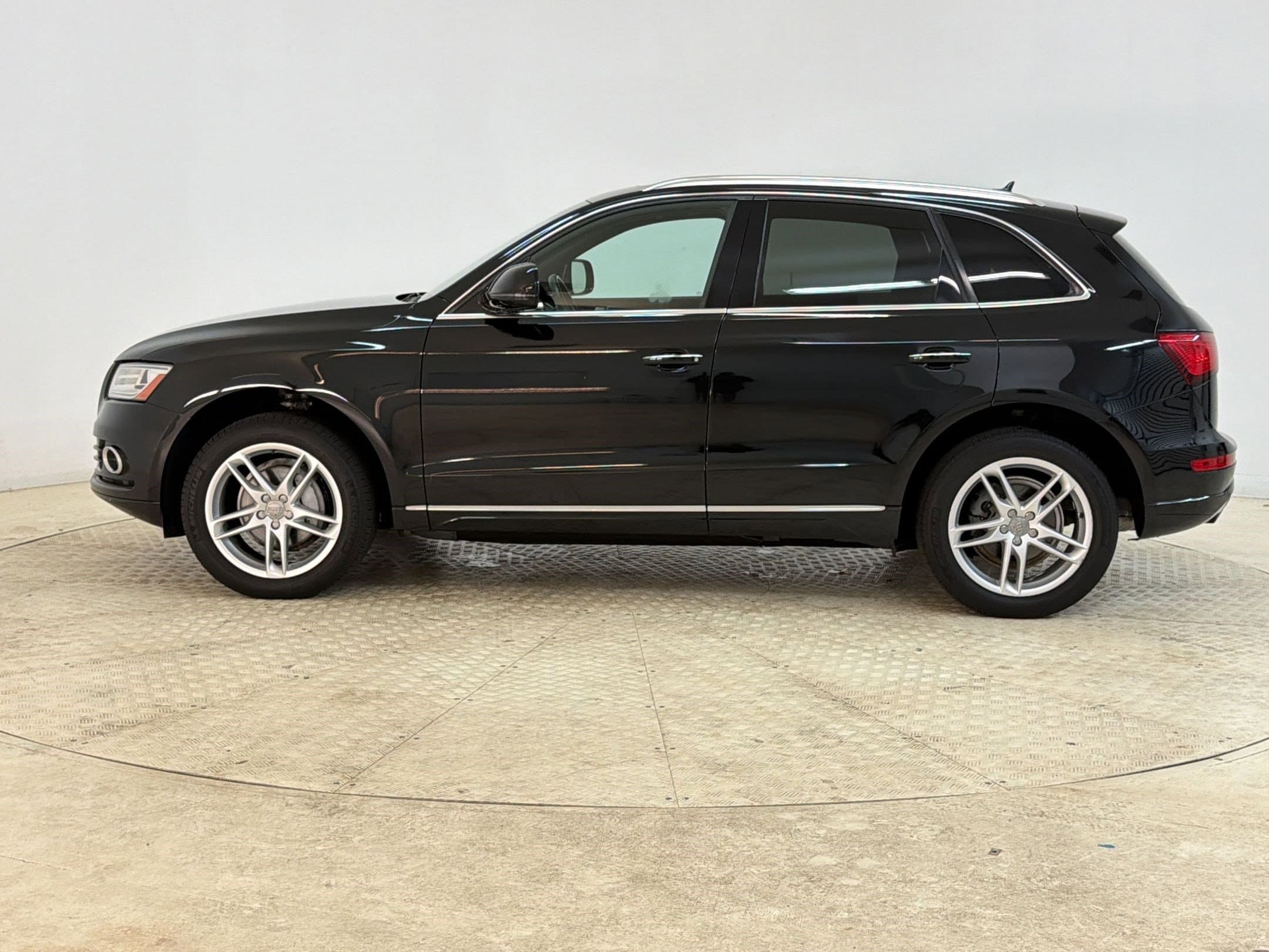 Used 2015 Audi Q5 Premium Plus with VIN WA1LFAFP0FA116933 for sale in Pineville, NC