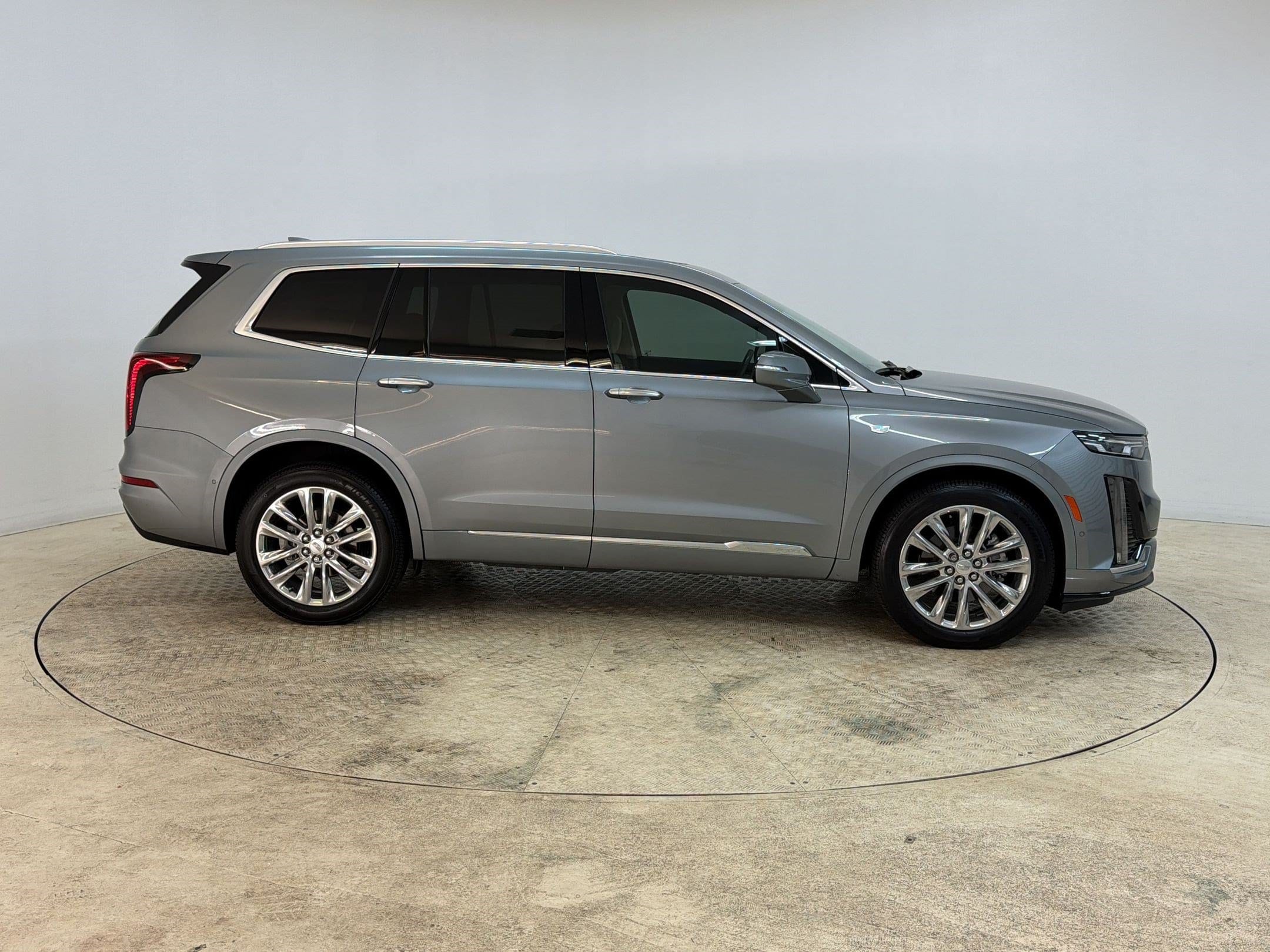 XT6 Premium Luxury SUV