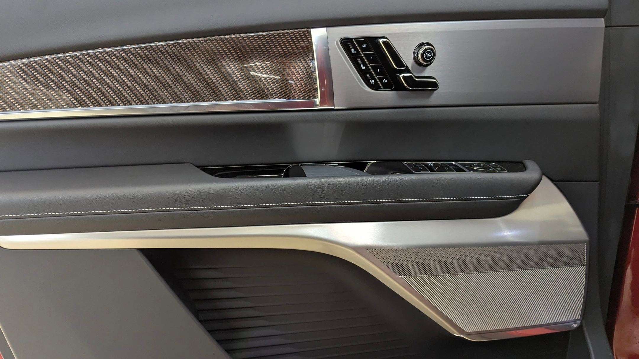 2026 Cadillac VISTIQ Sport - Photo 22