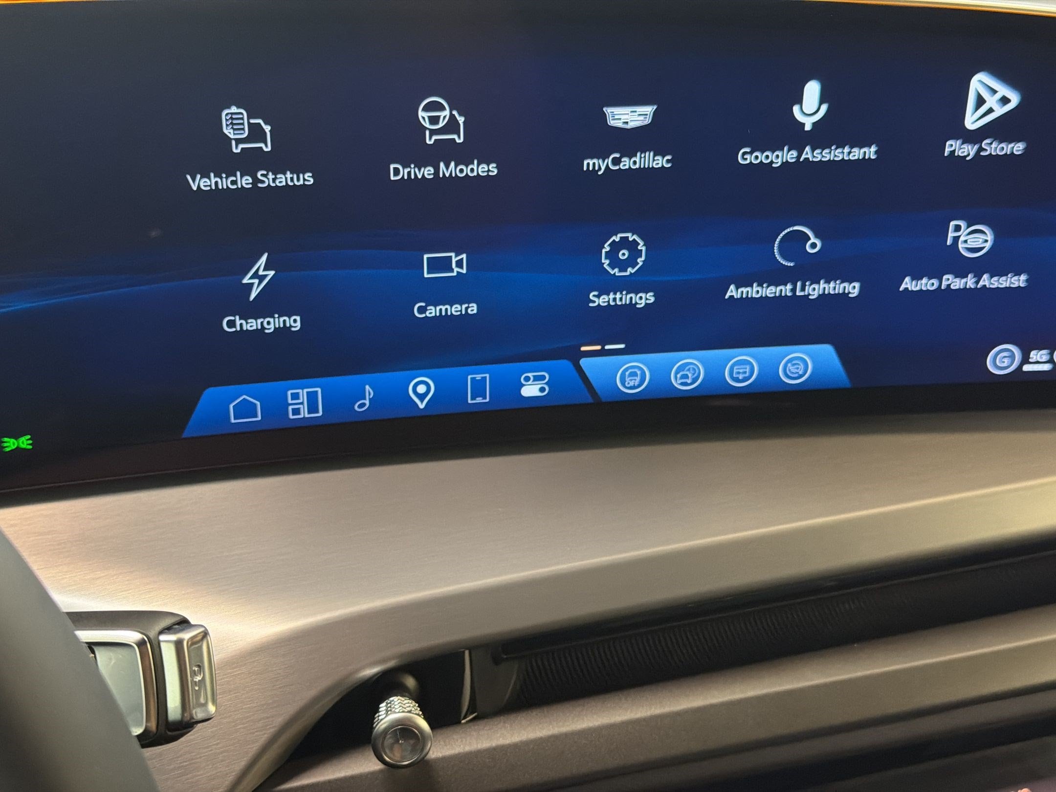 2027 Cadillac VISTIQ Sport - Photo 19