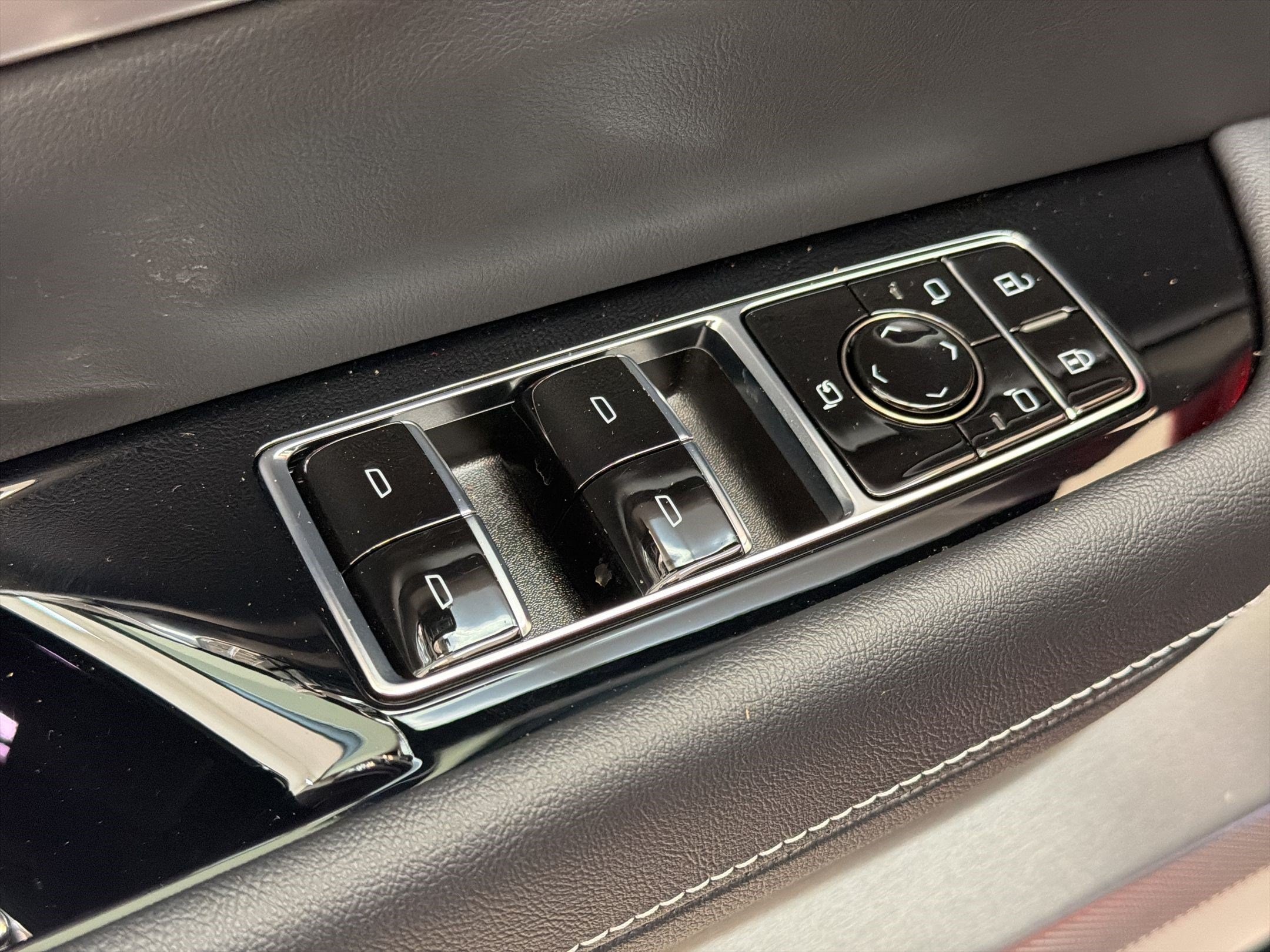 2026 Cadillac VISTIQ Luxury - Photo 13