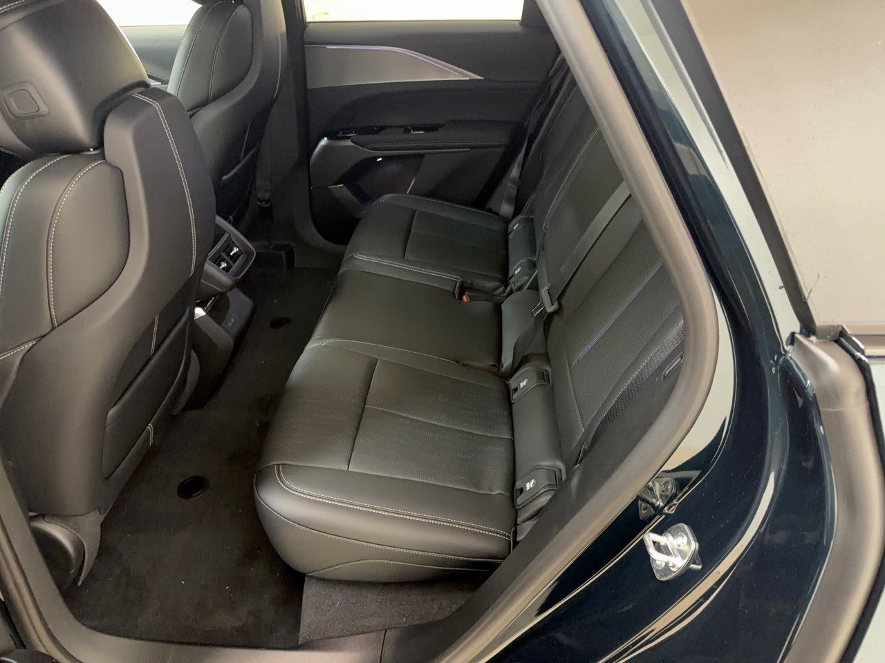2027 Cadillac LYRIQ Luxury - Photo 25
