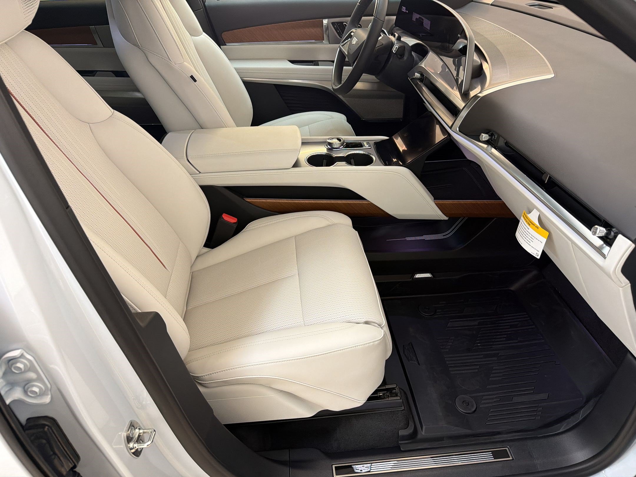 2027 Cadillac VISTIQ Sport - Photo 21