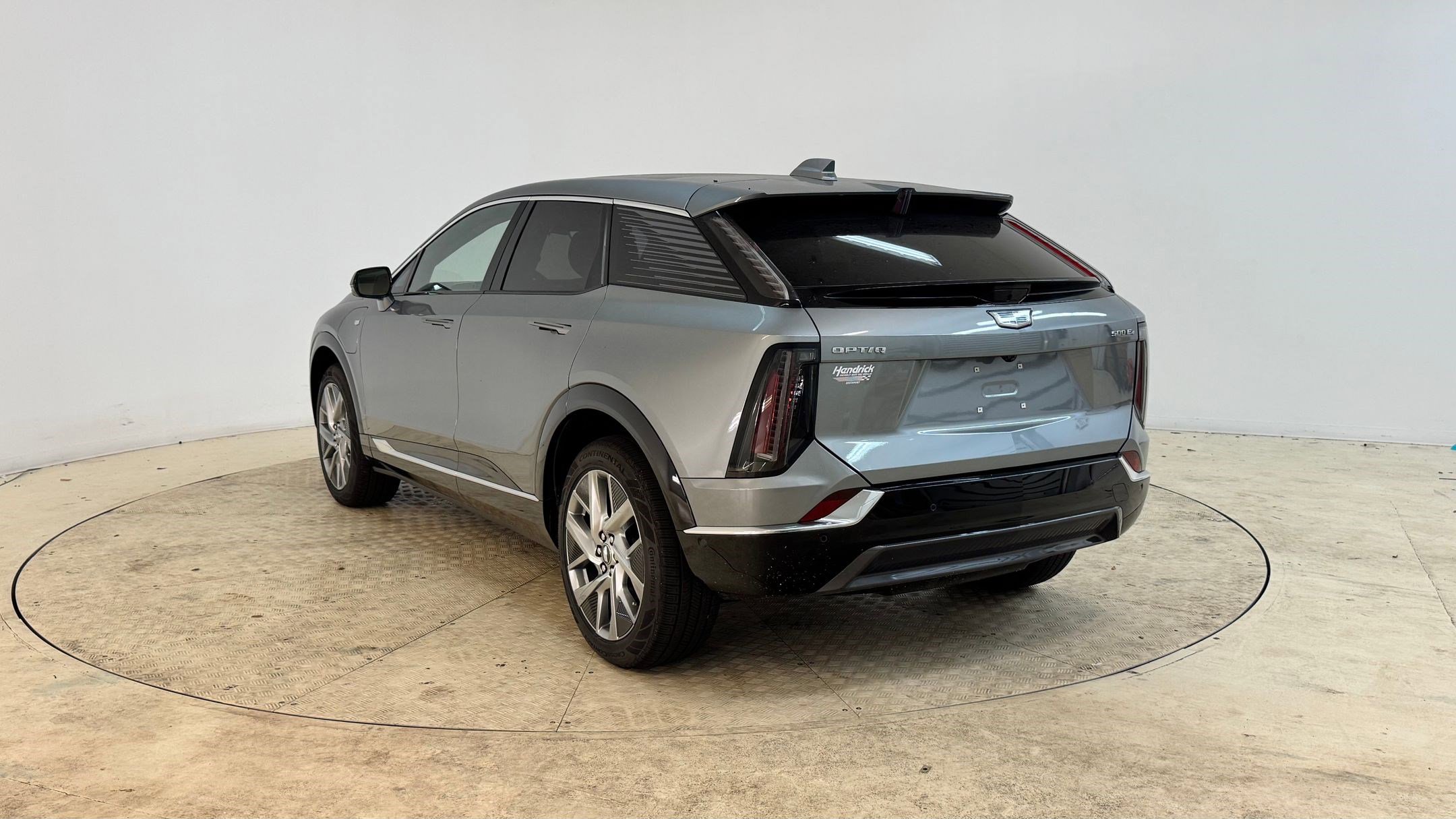 2025 Cadillac Optiq Luxury photo 2