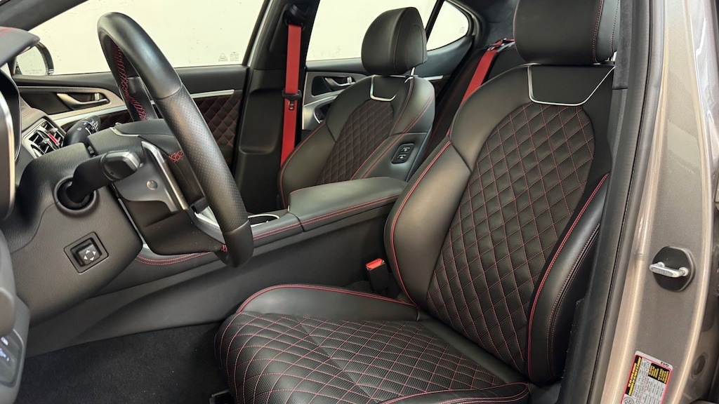 Used 2022 Genesis G70 3.3T