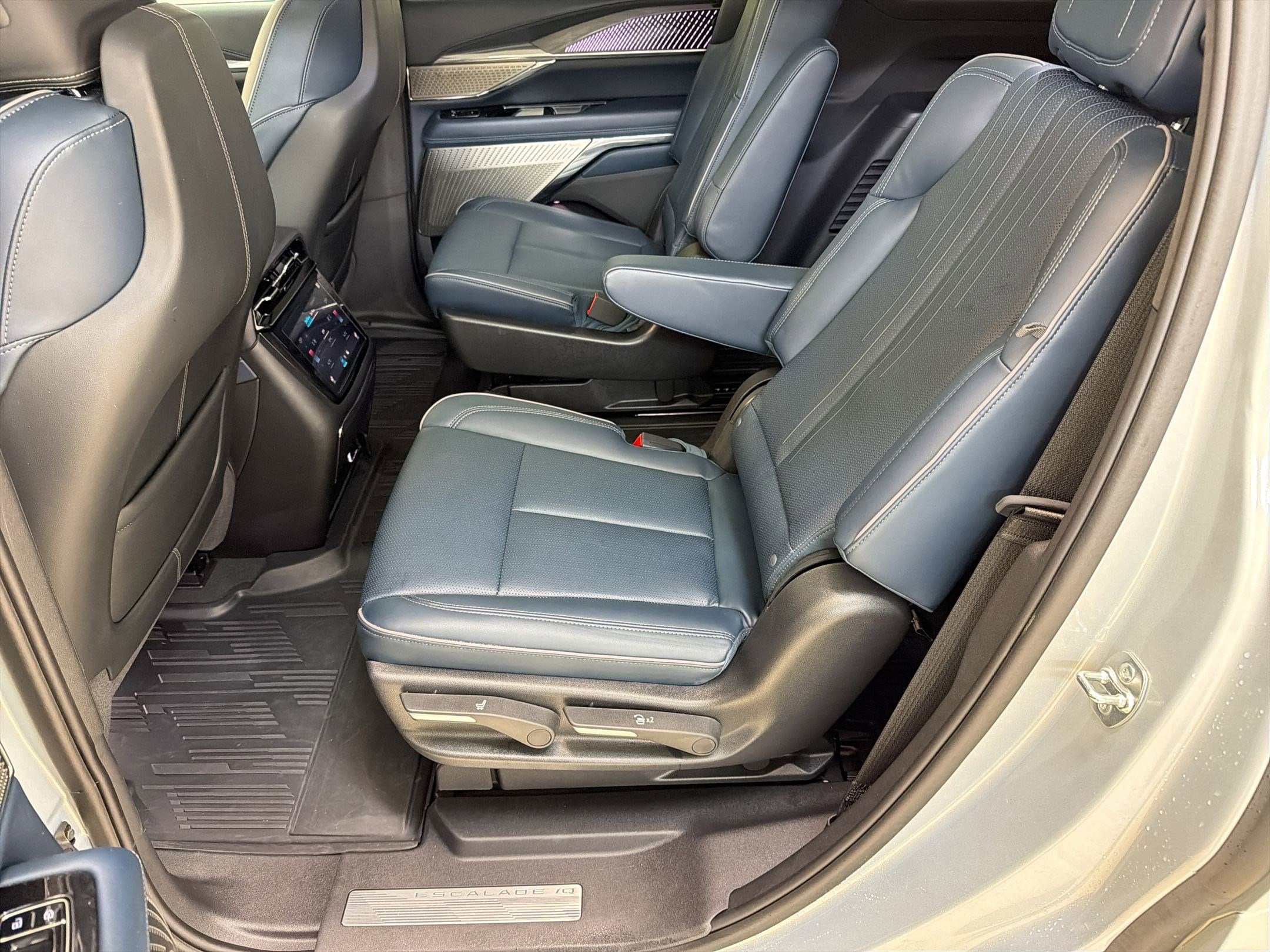 2025 Cadillac Escalade IQ Sport 2 - Photo 14