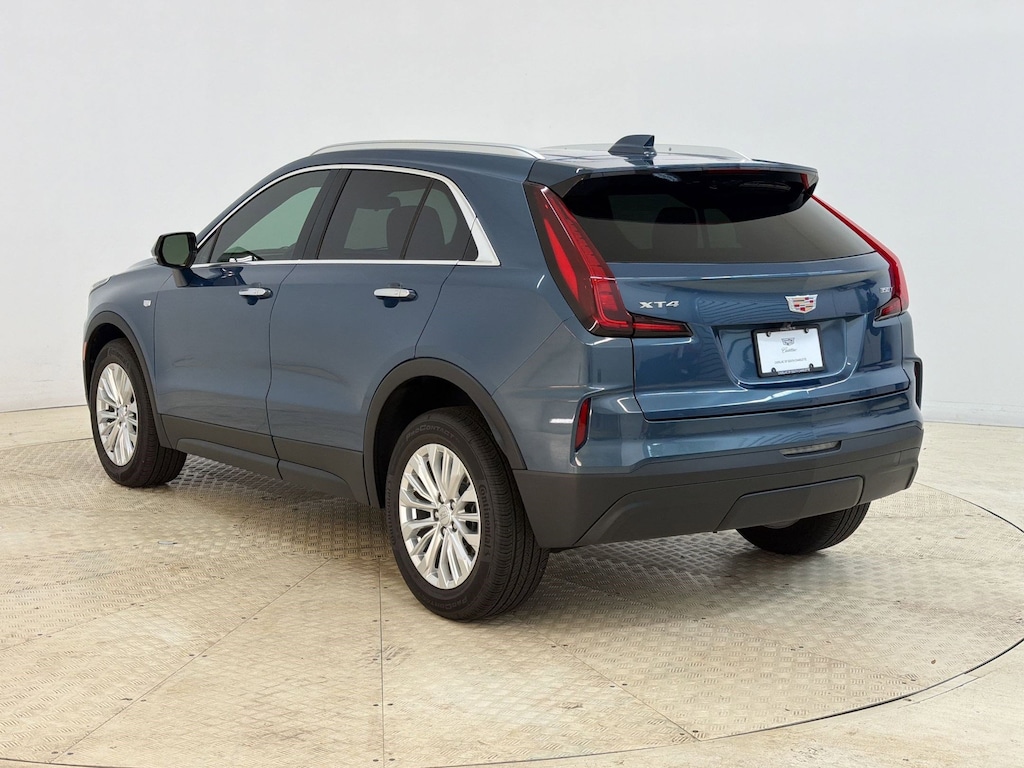 Used 2024 CADILLAC XT4 Luxury SUV