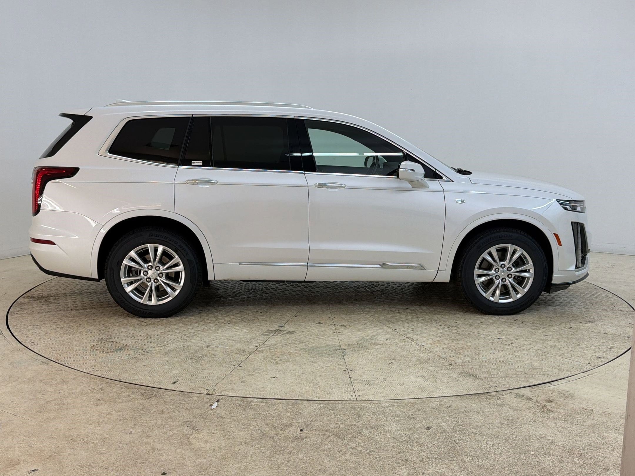 XT6 Luxury SUV