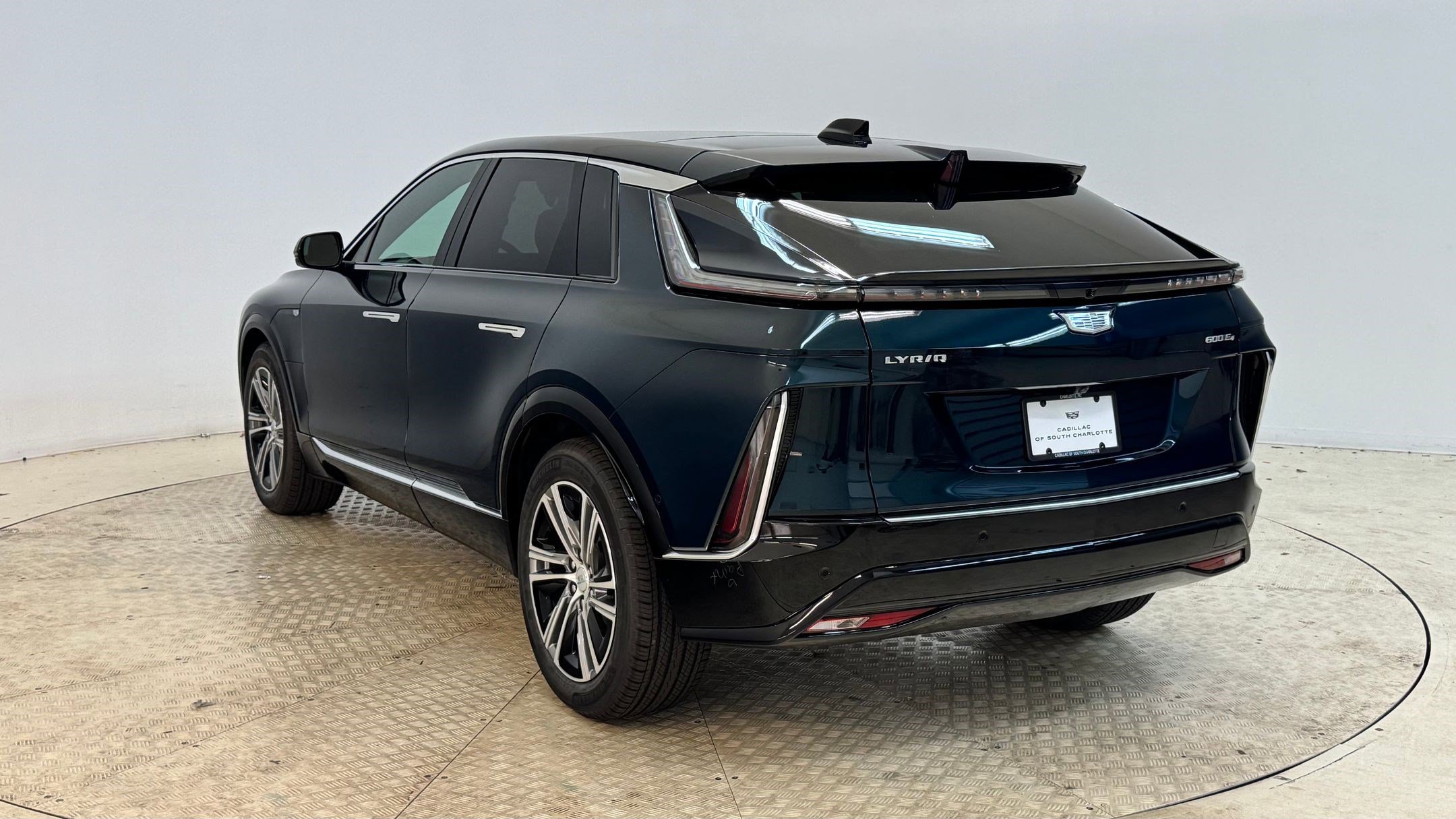 2026 Cadillac Lyriq Luxury photo 3