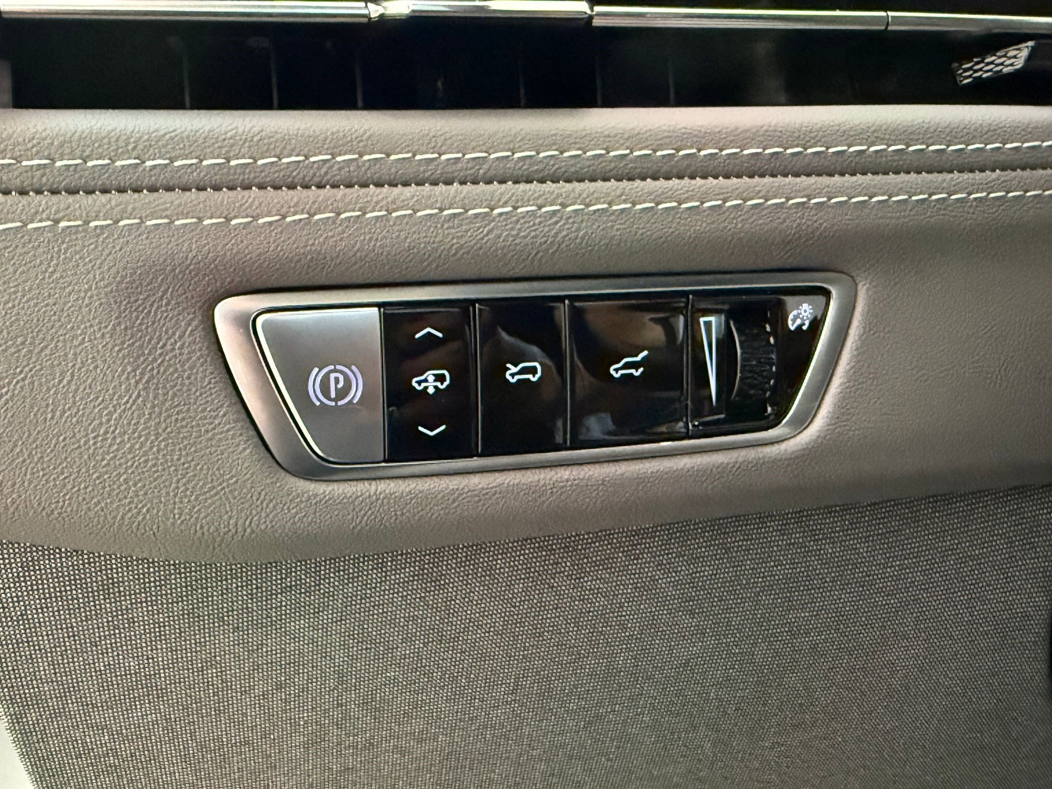 2026 Cadillac Escalade IQL Luxury - Photo 19