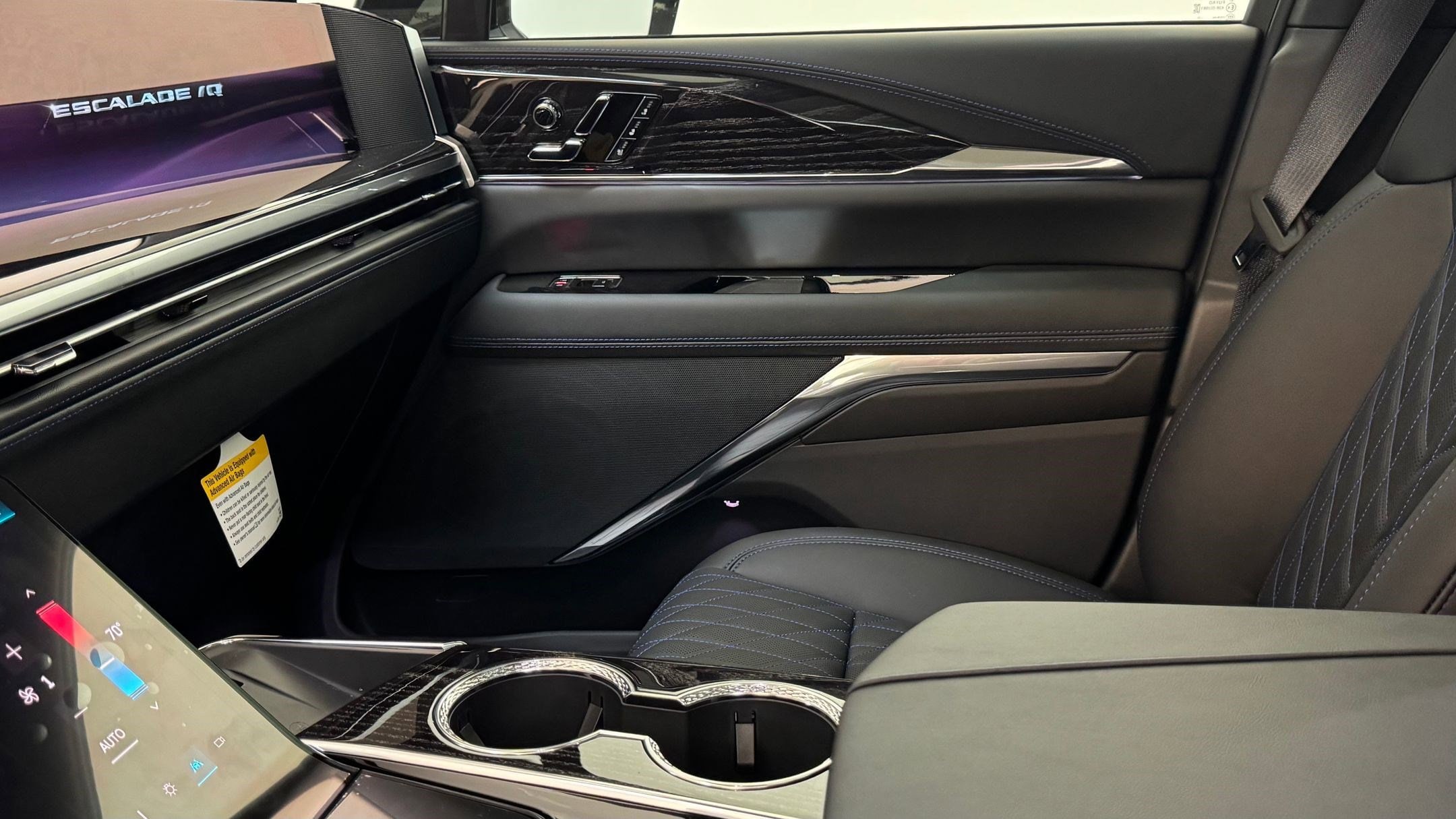 2026 Cadillac Escalade IQ Sport - Photo 48
