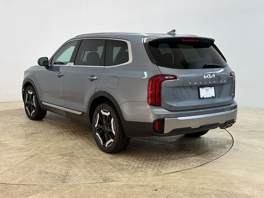 Used 2025 Kia Telluride S