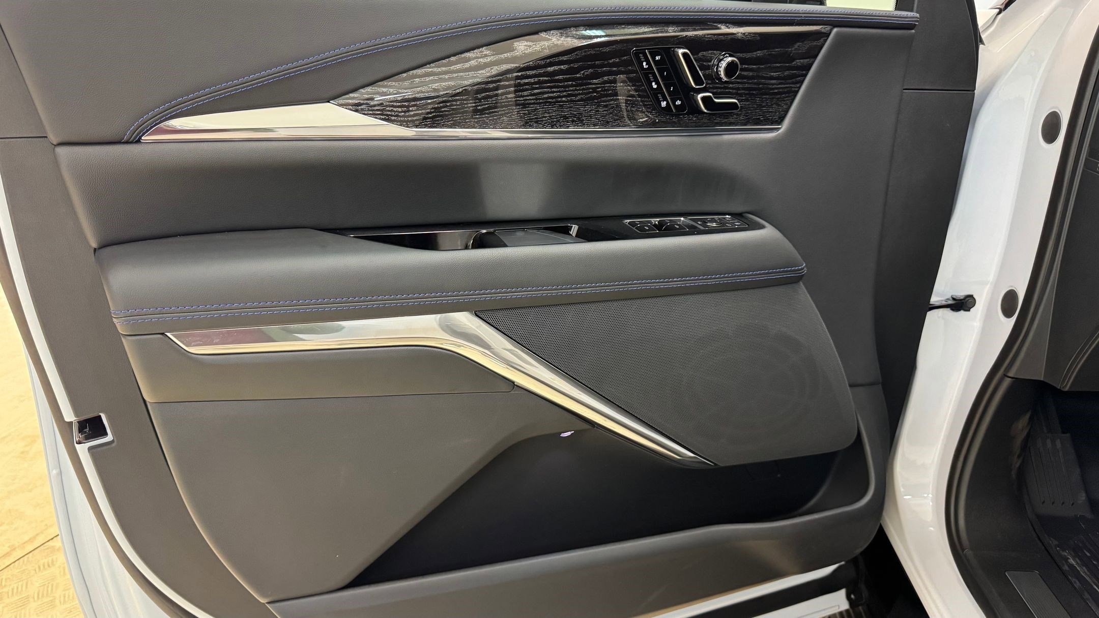 2026 Cadillac Escalade IQ Sport - Photo 50
