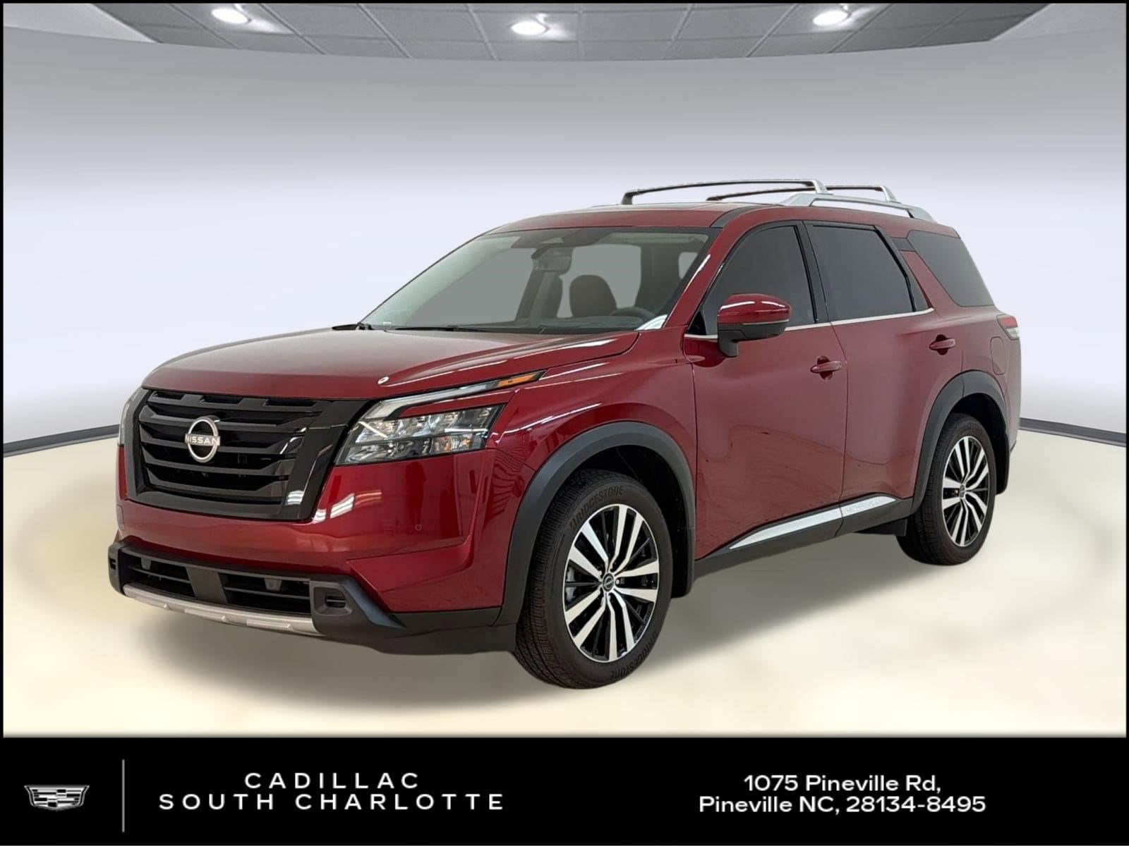 2025 Nissan Pathfinder Platinum 4WD's photo