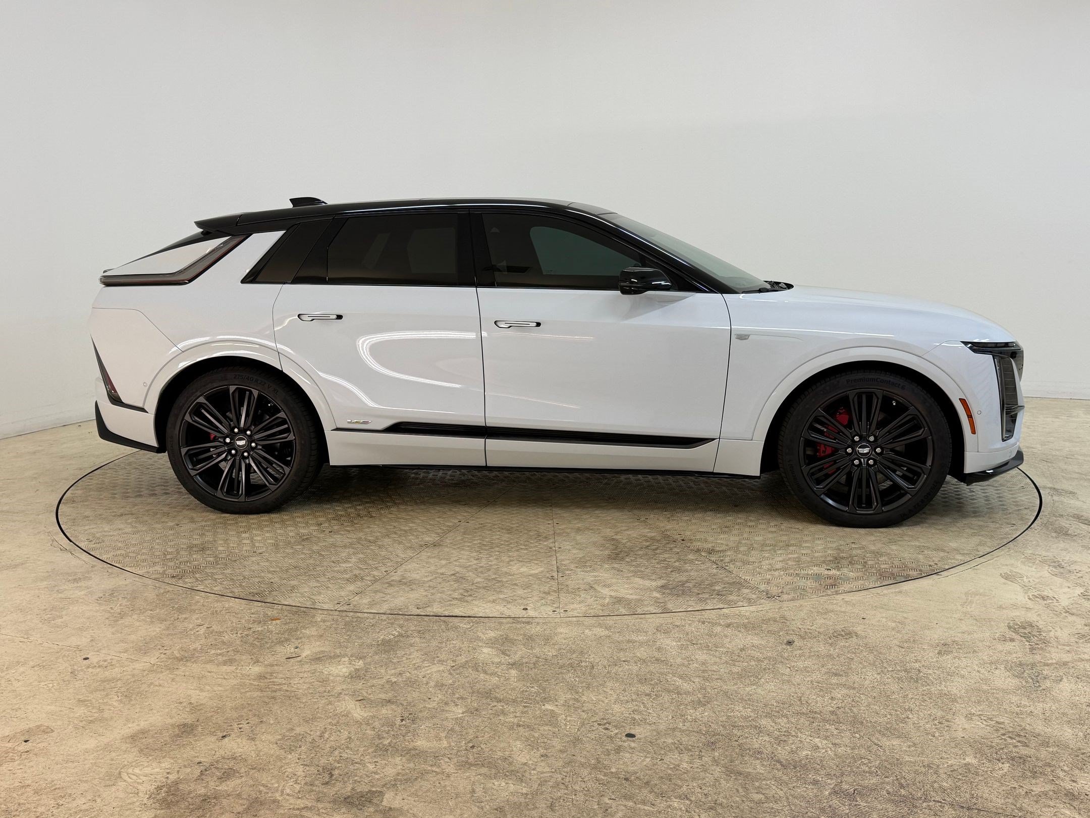 2026 Cadillac LYRIQ V Premium - Photo 8