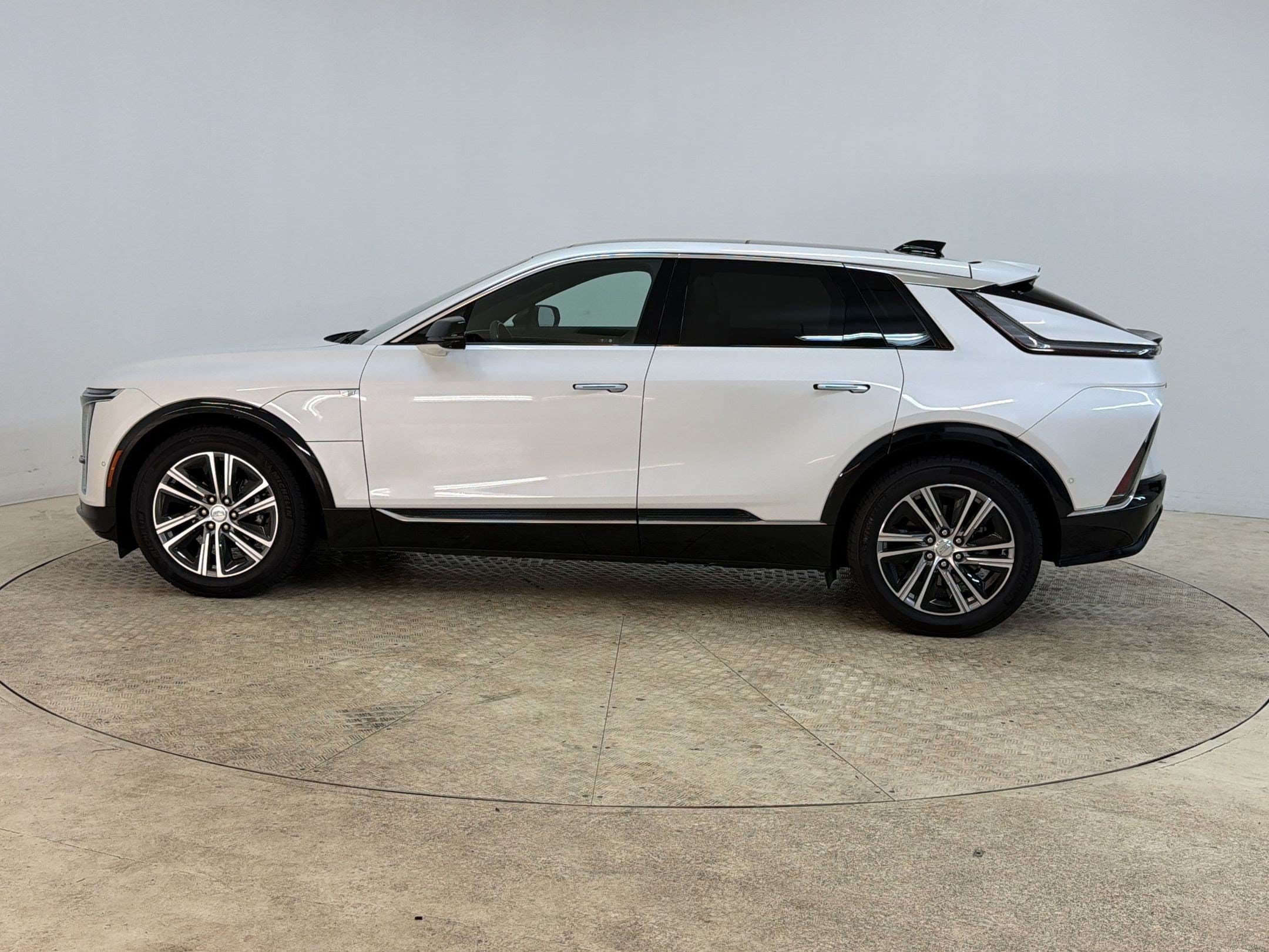Certified 2024 Cadillac LYRIQ Luxury 2 with VIN 1GYKPRRK3RZ128264 for sale in Pineville, NC